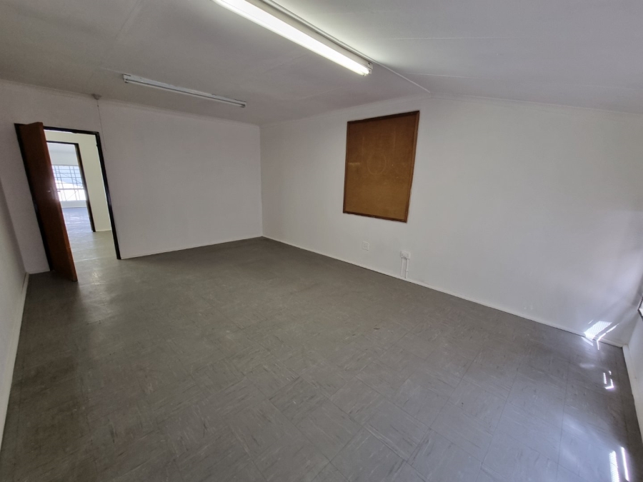 To Let commercial Property for Rent in Harrismith Free State